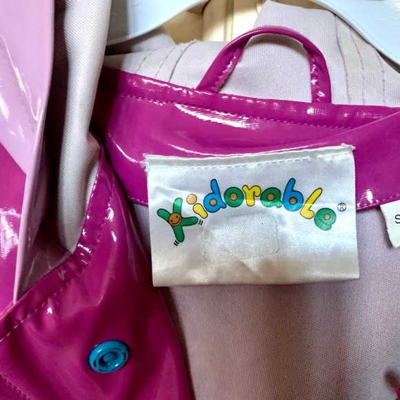 Kidorable Little Girl’s Hooded Purple Butterfly Raincoat Size 4T - Picture 6 of 8